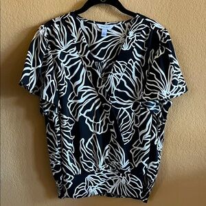 Nine West Top Black & Cream Size L